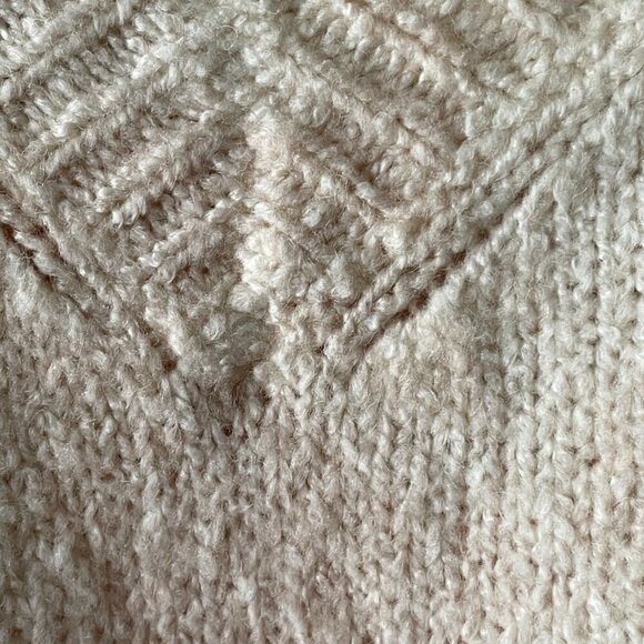 Anthropologie Maggie Oversized V-Neck Pink Cream Pullover Sweater Women's Medium - Picture 9 of 13